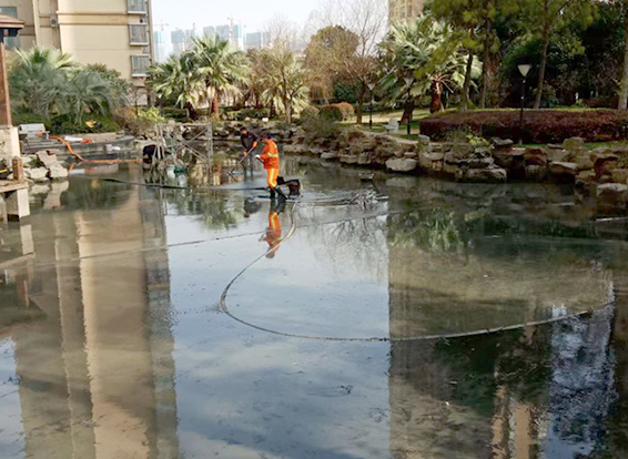 右玉景观池淤泥清理