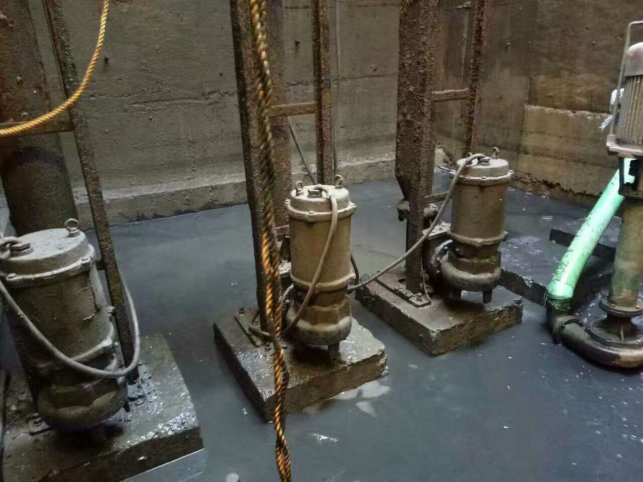 右玉污水池清理